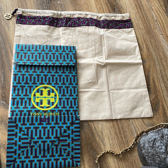 Tory Burch Fleming Soft Boucle Mini Bucket Bag Carbon Style 89764 NWT - Picture 7 of 16